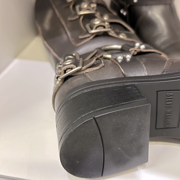 STEVE MADDEN “ROCKY” BROWN DISTRESSED LEATHER TALL BOOT. SIZE 7.5. WORN ONCE - Picture 3 of 5